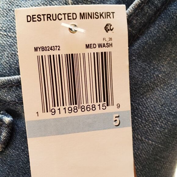 Tinseltown Denim Couture Junior's Distressed Raw Hem Denim Jean Mini Skirt Sz 5 - Picture 11 of 11